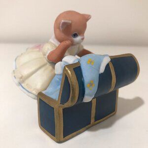 Kitty Cucumber Figurine B. Shackman Schmid Vintage 1992 Ginger Treasure Trunk